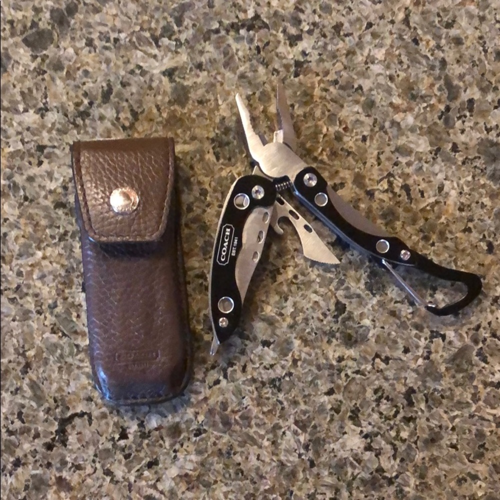 Coach multi use pocket tool